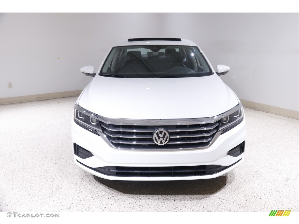 2021 Passat SE - Pure White / Titan Black photo #2