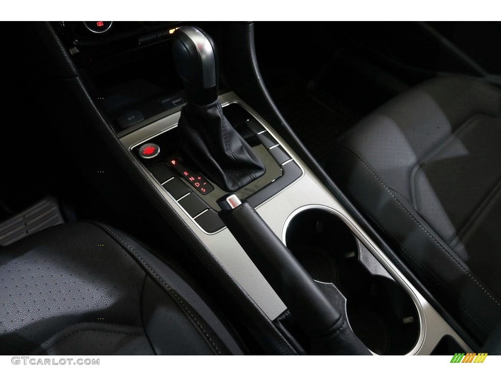2021 Passat SE - Pure White / Titan Black photo #13