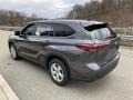 2023 Magnetic Gray Metallic Toyota Highlander Hybrid LE  photo #2