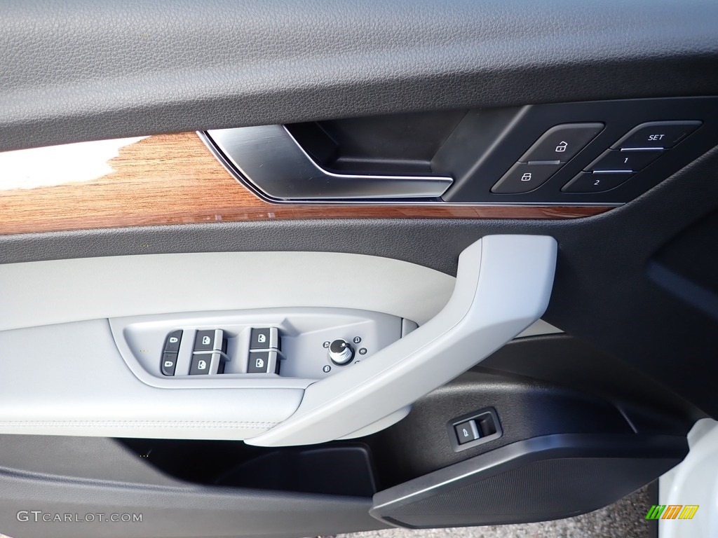 2022 Audi Q5 S Line Premium quattro Door Panel Photos