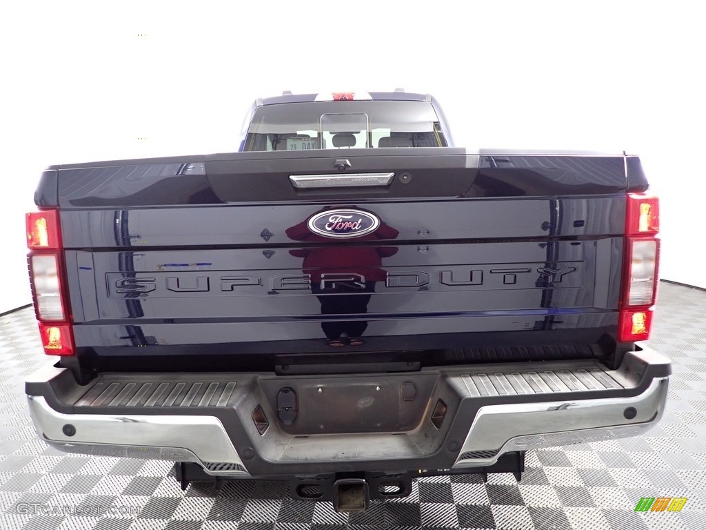 2022 F350 Super Duty Lariat Crew Cab 4x4 - Antimatter Blue / Black Onyx photo #9