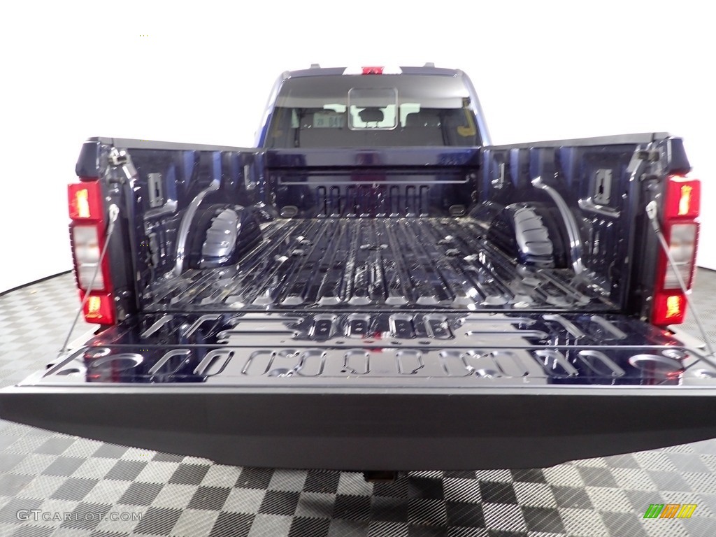 2022 F350 Super Duty Lariat Crew Cab 4x4 - Antimatter Blue / Black Onyx photo #10