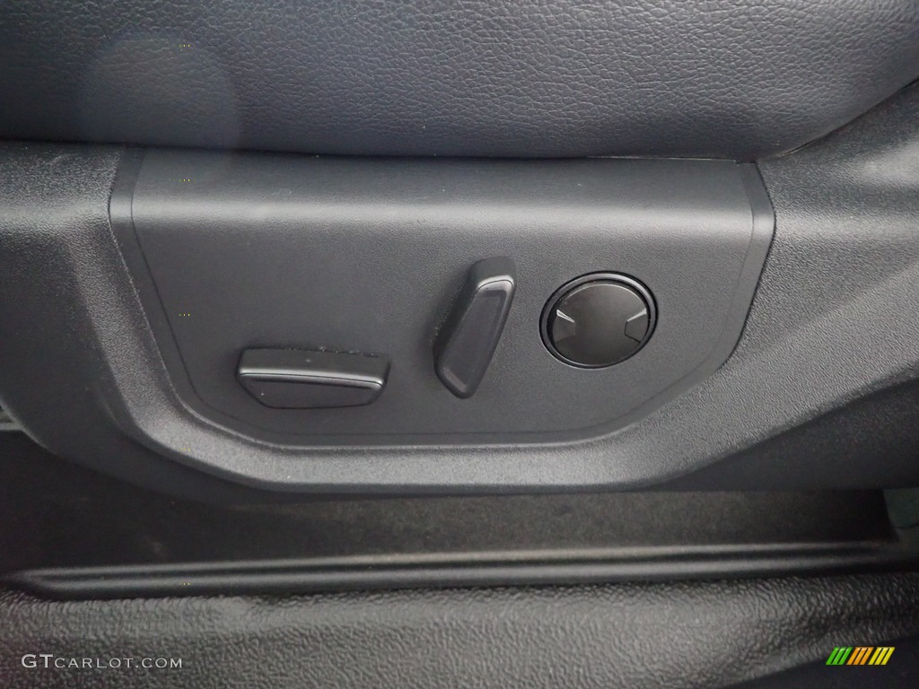 2022 F350 Super Duty Lariat Crew Cab 4x4 - Antimatter Blue / Black Onyx photo #14