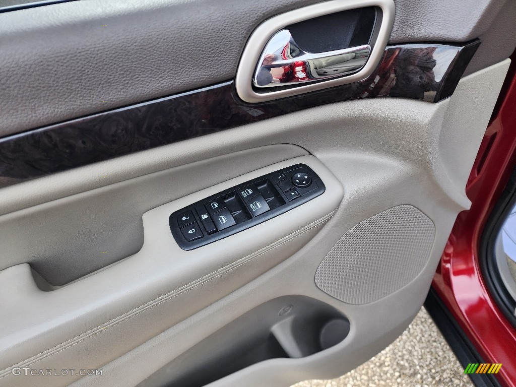 2012 Grand Cherokee Laredo X Package 4x4 - Deep Cherry Red Crystal Pearl / Dark Graystone/Medium Graystone photo #10