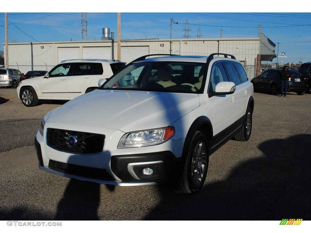 2015 XC70 T5 Drive-E - Ice White / Soft Beige photo #1