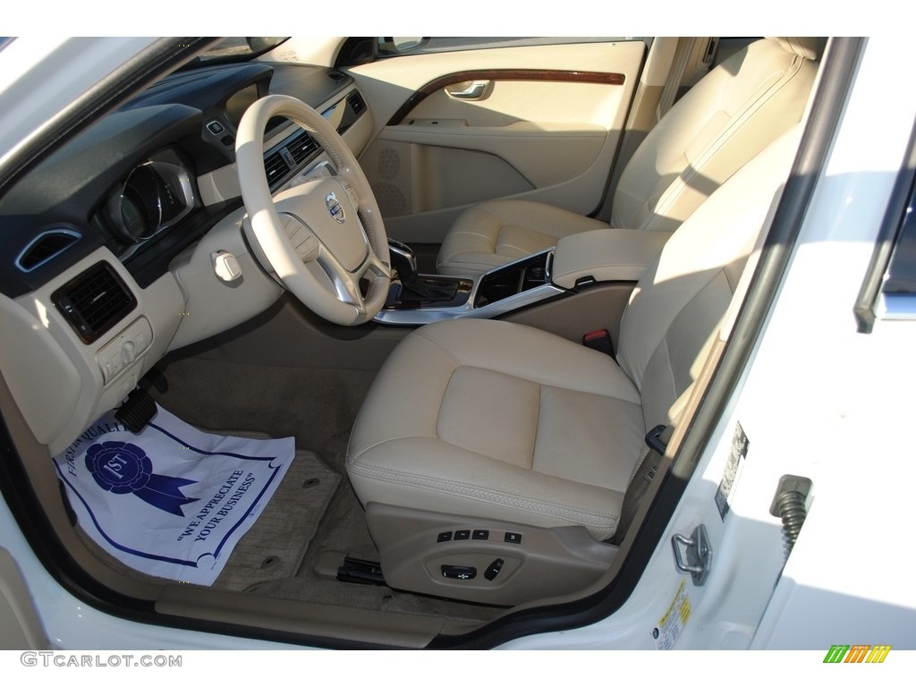 2015 Volvo XC70 T5 Drive-E Front Seat Photo #145257090