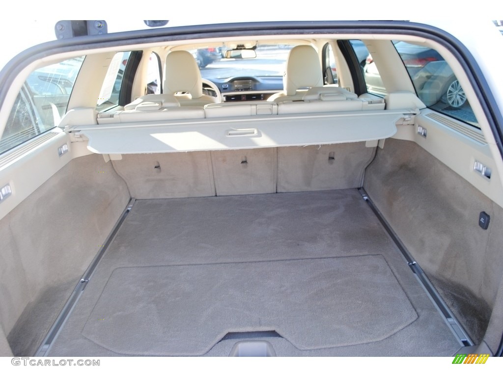 2015 Volvo XC70 T5 Drive-E Trunk Photo #145257184
