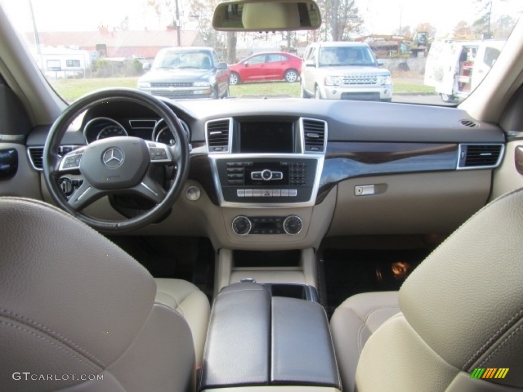 2015 ML 350 4Matic - Black / Almond Beige/Mocha photo #13