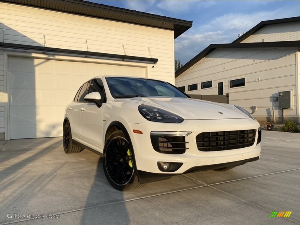 Carrara White Metallic 2016 Porsche Cayenne S E-Hybrid Exterior Photo #145261466