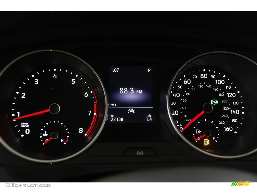 2020 Volkswagen Tiguan SE 4MOTION Gauges Photo #145261688