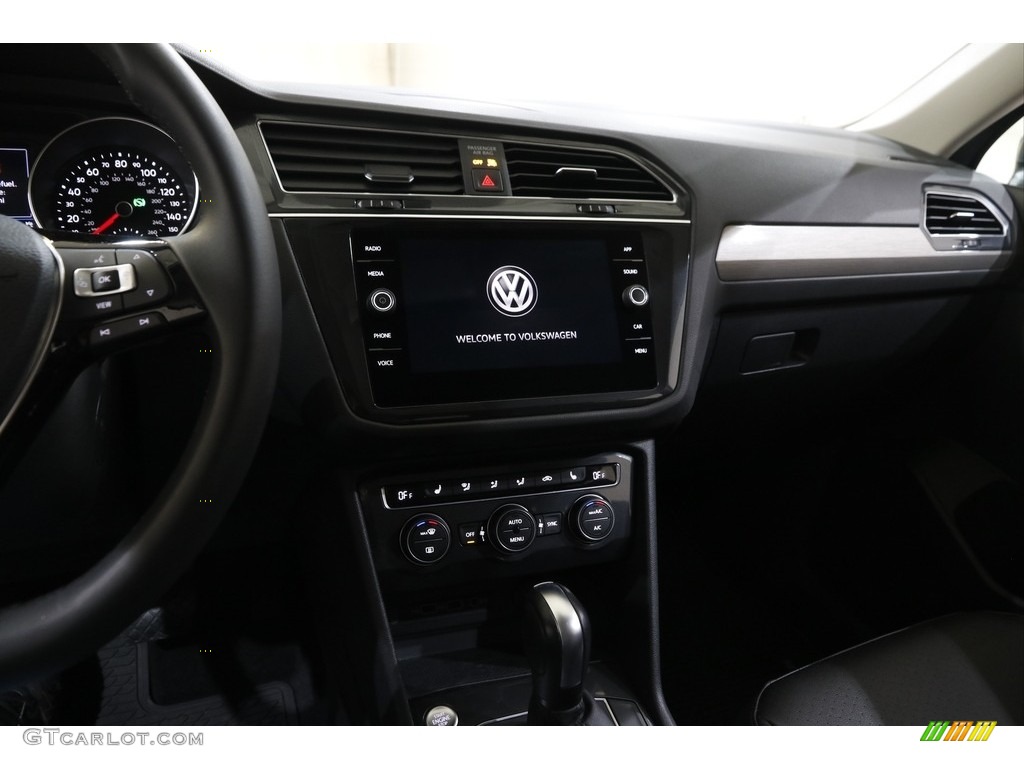 2020 Volkswagen Tiguan SE 4MOTION Controls Photo #145261700