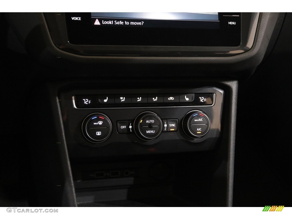 2020 Volkswagen Tiguan SE 4MOTION Controls Photos