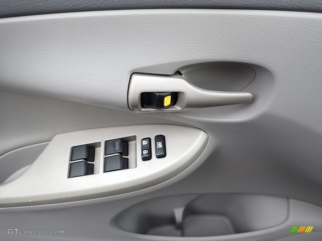 2010 Corolla LE - Magnetic Gray Metallic / Ash photo #14