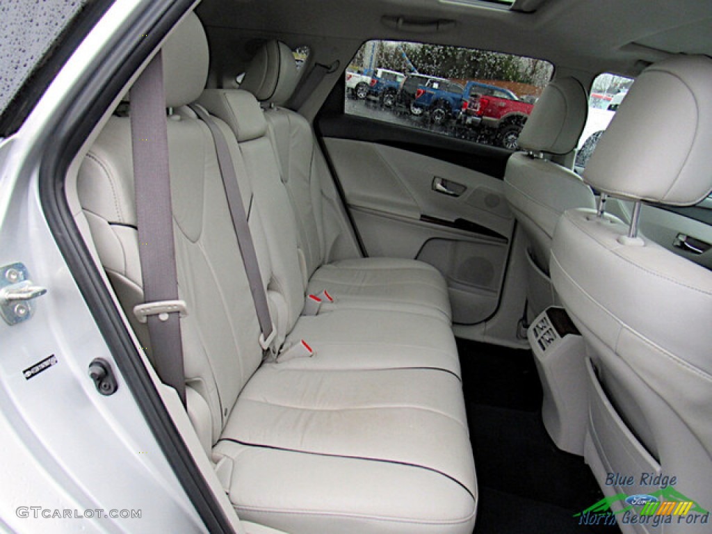 2009 Venza V6 - Classic Silver Metallic / Gray photo #12