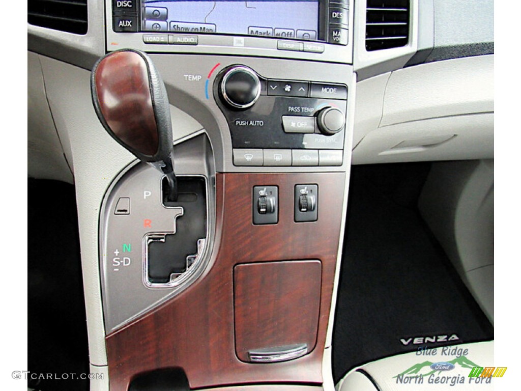 2009 Venza V6 - Classic Silver Metallic / Gray photo #21