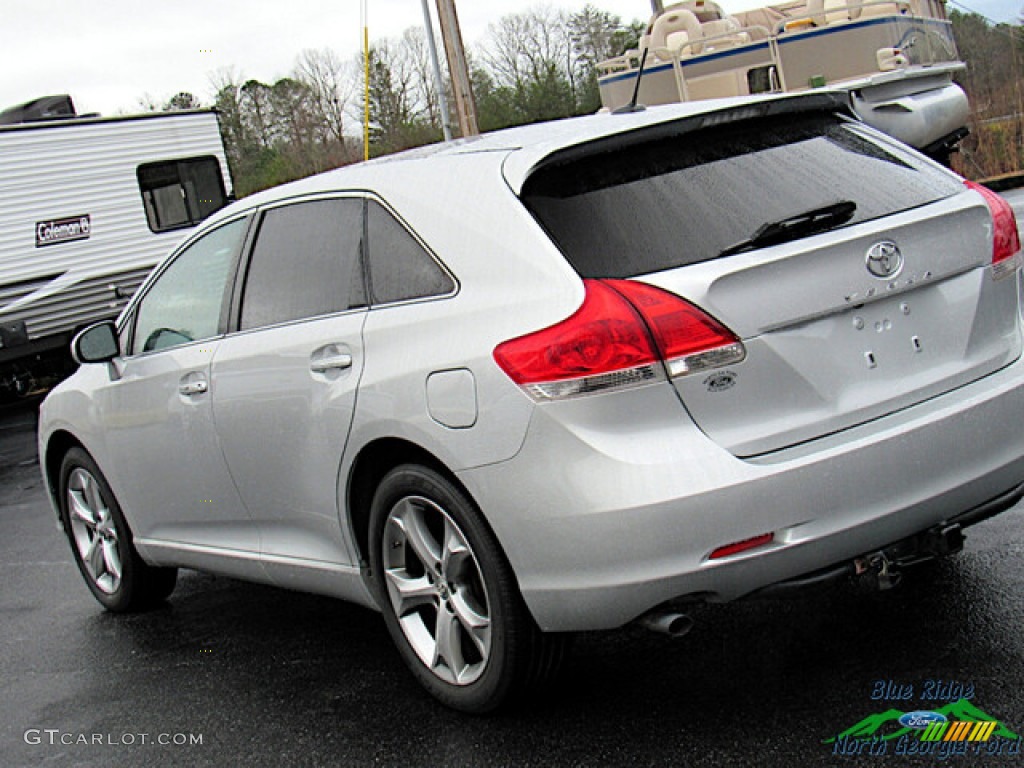 2009 Venza V6 - Classic Silver Metallic / Gray photo #26