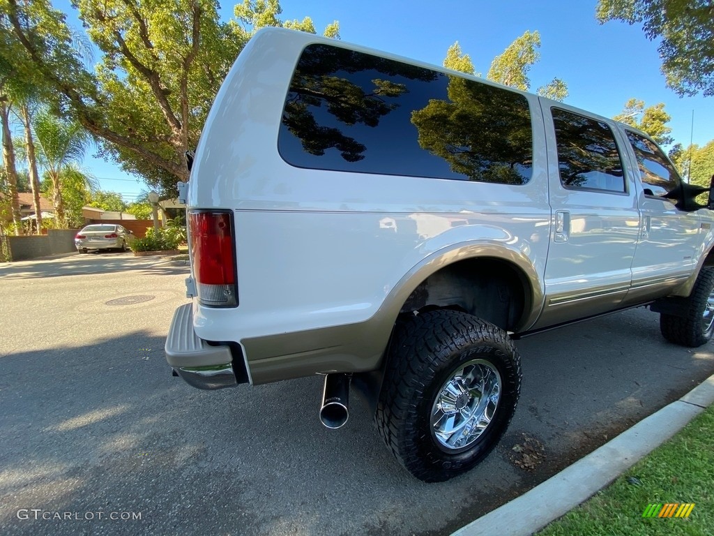 2002 Excursion Limited 4x4 - Oxford White / Medium Parchment photo #19