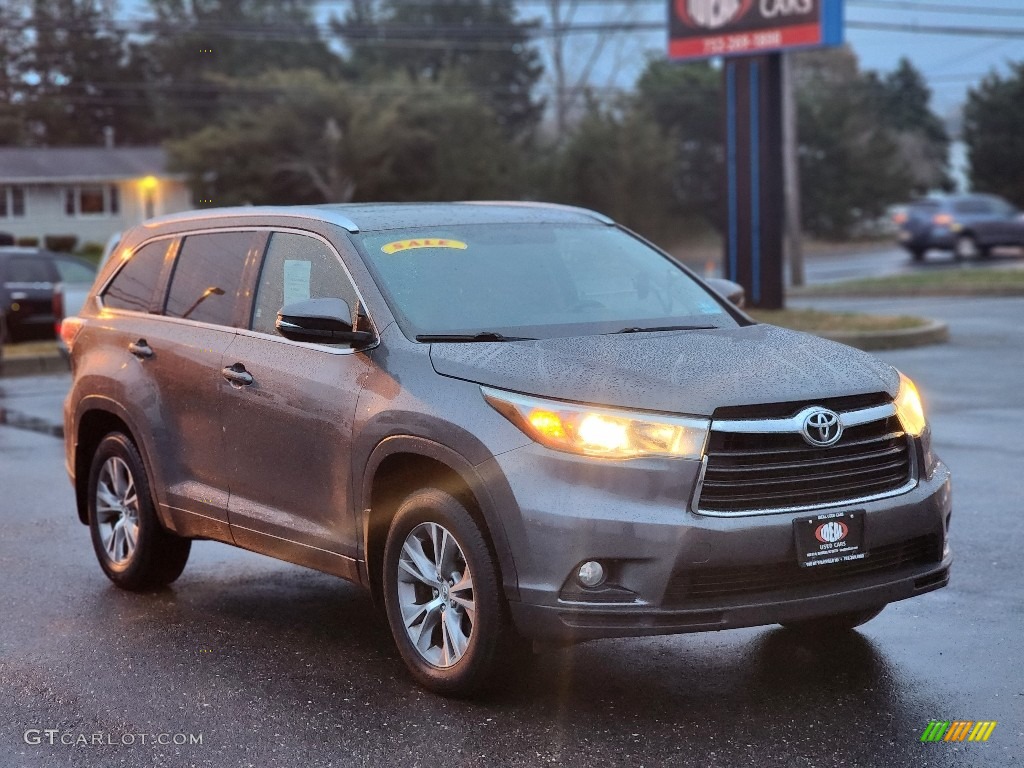 2015 Highlander XLE AWD - Predawn Gray Mica / Black photo #2