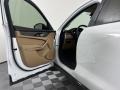 Fuji White - F-PACE P250 S Photo No. 13