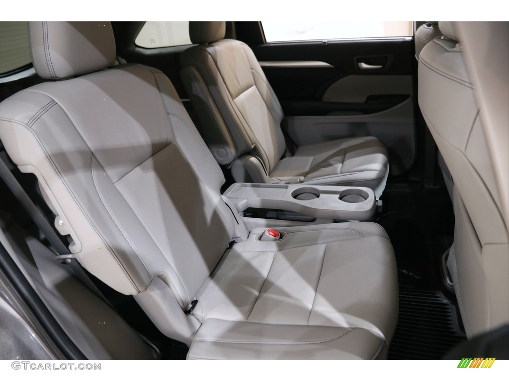 2019 Highlander XLE AWD - Predawn Gray Mica / Ash photo #18