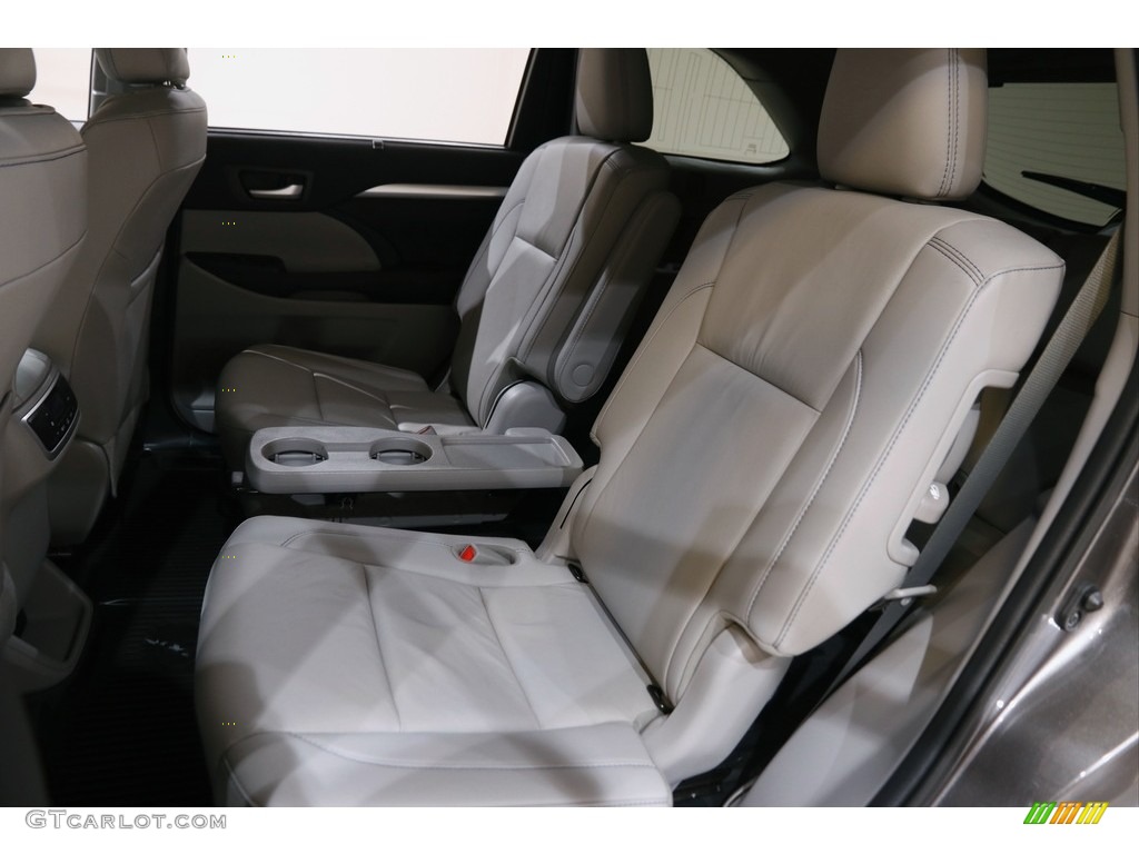 2019 Highlander XLE AWD - Predawn Gray Mica / Ash photo #19
