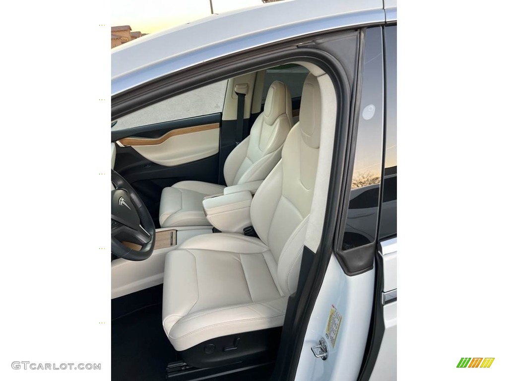 Cream Interior 2018 Tesla Model X 75D Photo #145279490