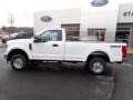 Oxford White - F250 Super Duty XL Regular Cab 4x4 Photo No. 2