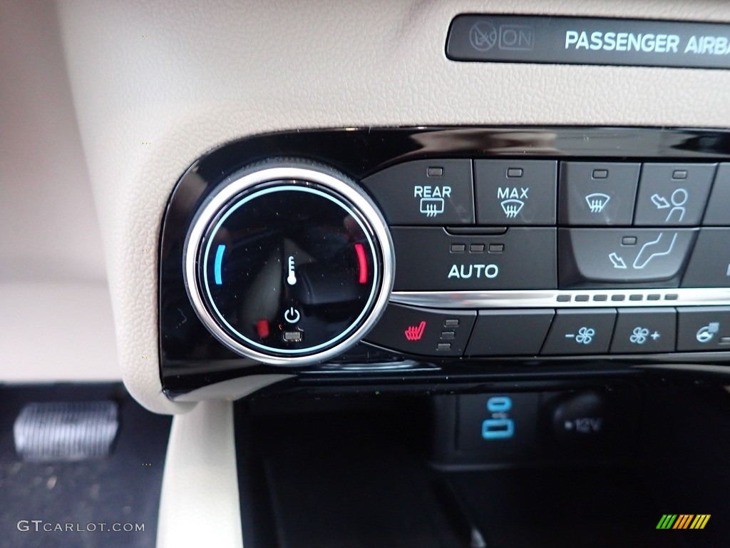 2022 Ford Escape SEL 4WD Plug-In Hybrid Controls Photos