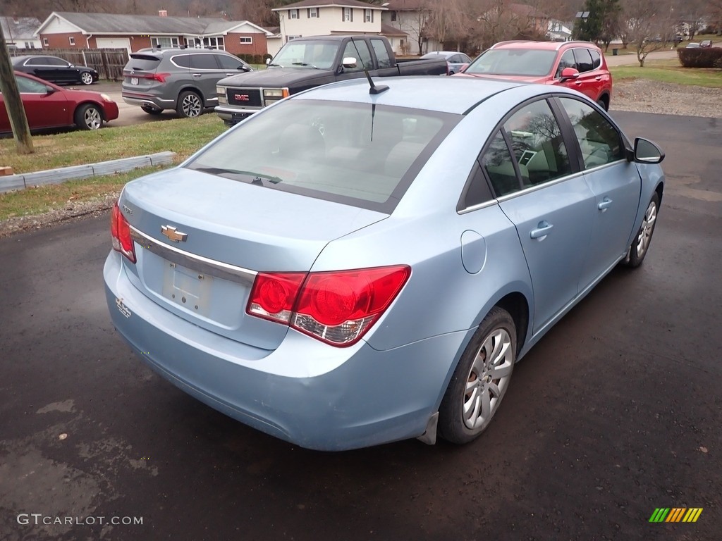 2011 Cruze LS - Imperial Blue Metallic / Jet Black/Medium Titanium photo #10