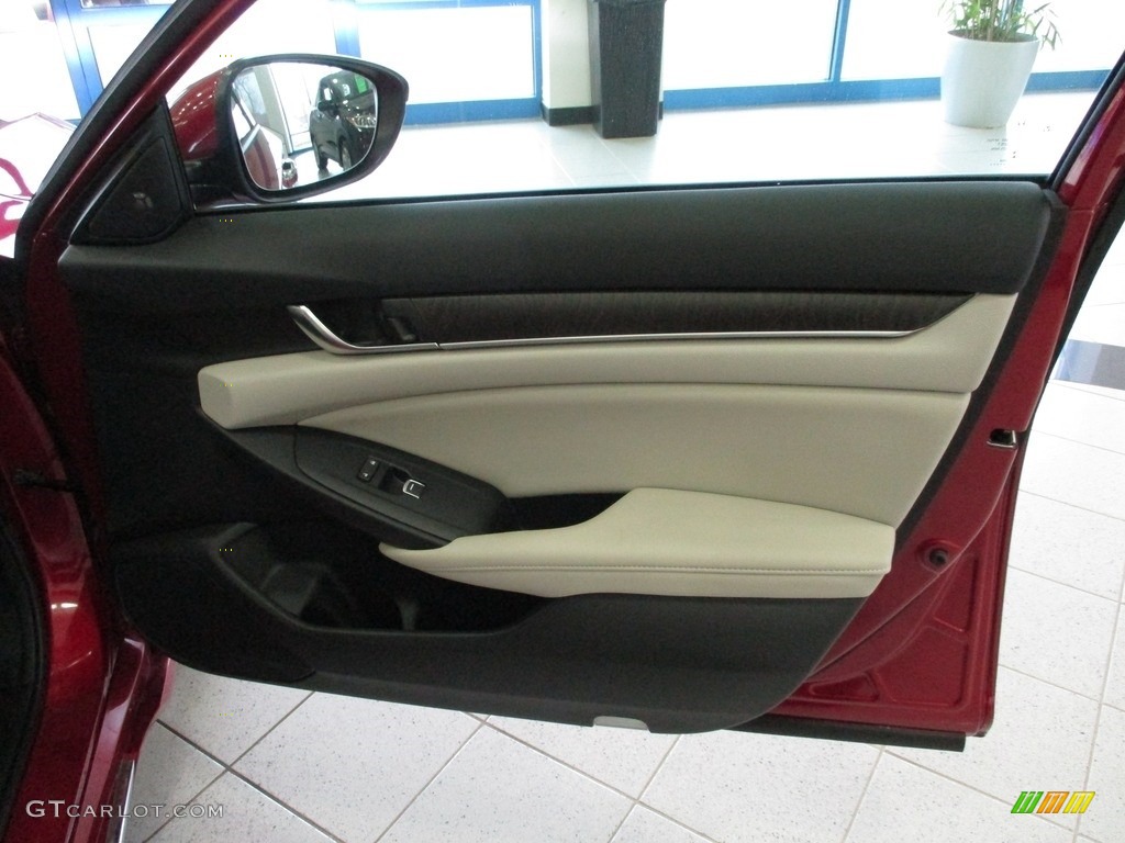 2020 Accord Touring Sedan - Radiant Red Metallic / Ivory photo #15
