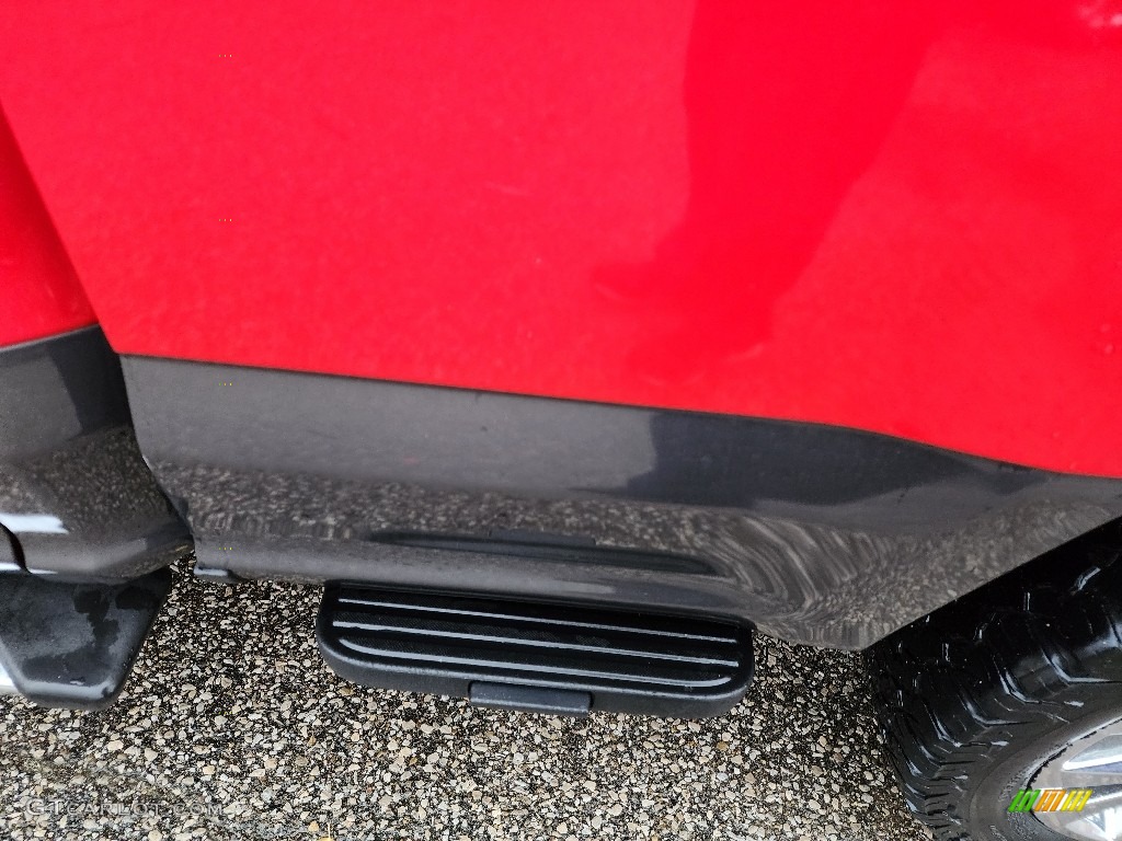 2017 F150 XLT SuperCrew 4x4 - Race Red / Earth Gray photo #15
