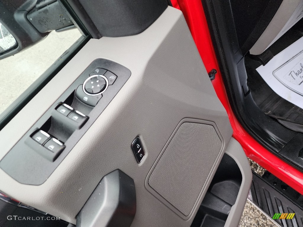 2017 F150 XLT SuperCrew 4x4 - Race Red / Earth Gray photo #18