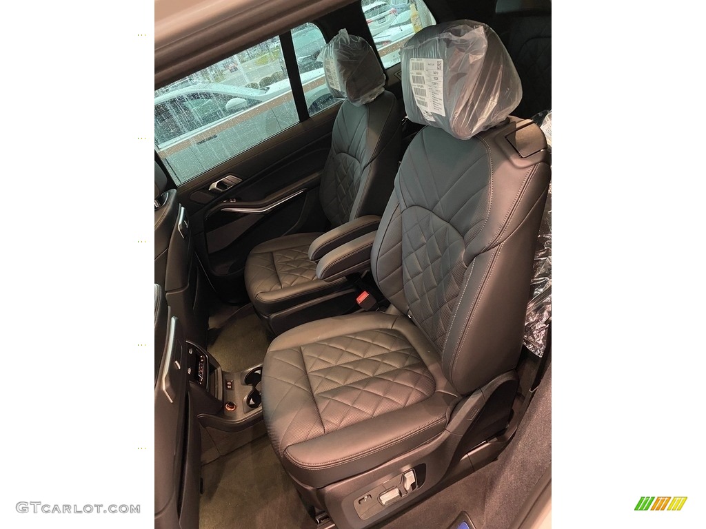 2023 X7 xDrive40i - Mineral White Metallic / Black photo #5