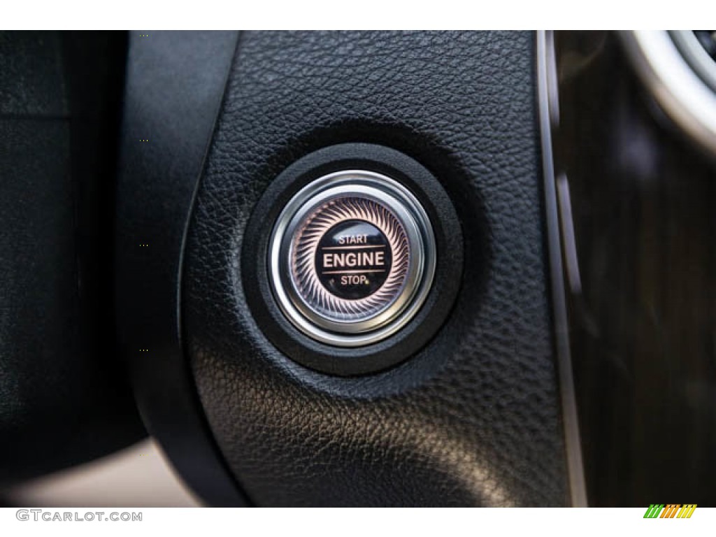2020 Mercedes-Benz C 300 Sedan Controls Photos
