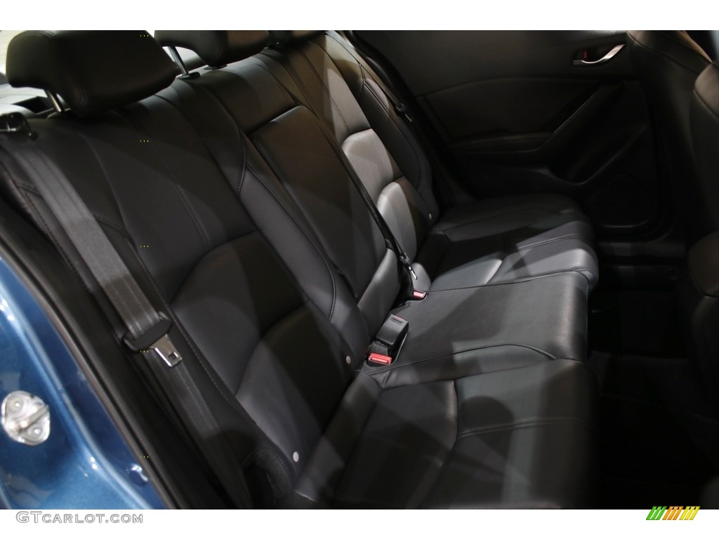 2018 MAZDA3 Touring 4 Door - Eternal Blue Mica / Black photo #17