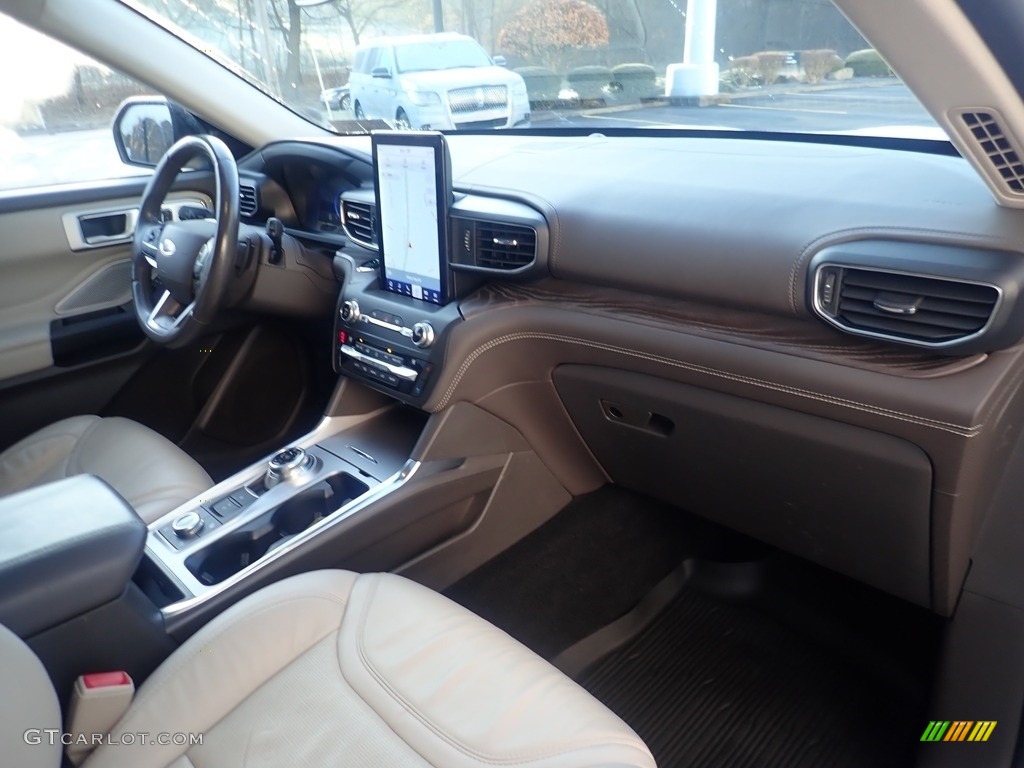 2020 Ford Explorer Platinum 4WD Dashboard Photos