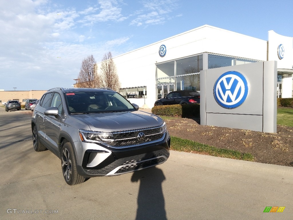 Pure Gray 2023 Volkswagen Taos SEL 4Motion Exterior Photo #145291981