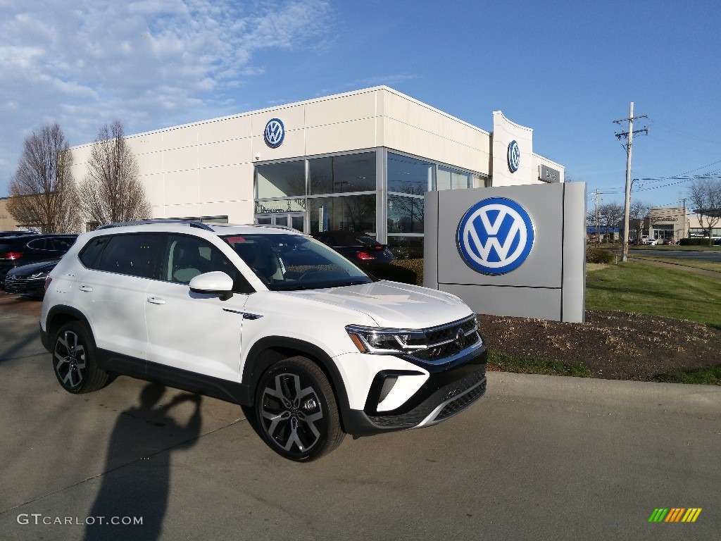2023 Volkswagen Taos SEL 4Motion Exterior Photos