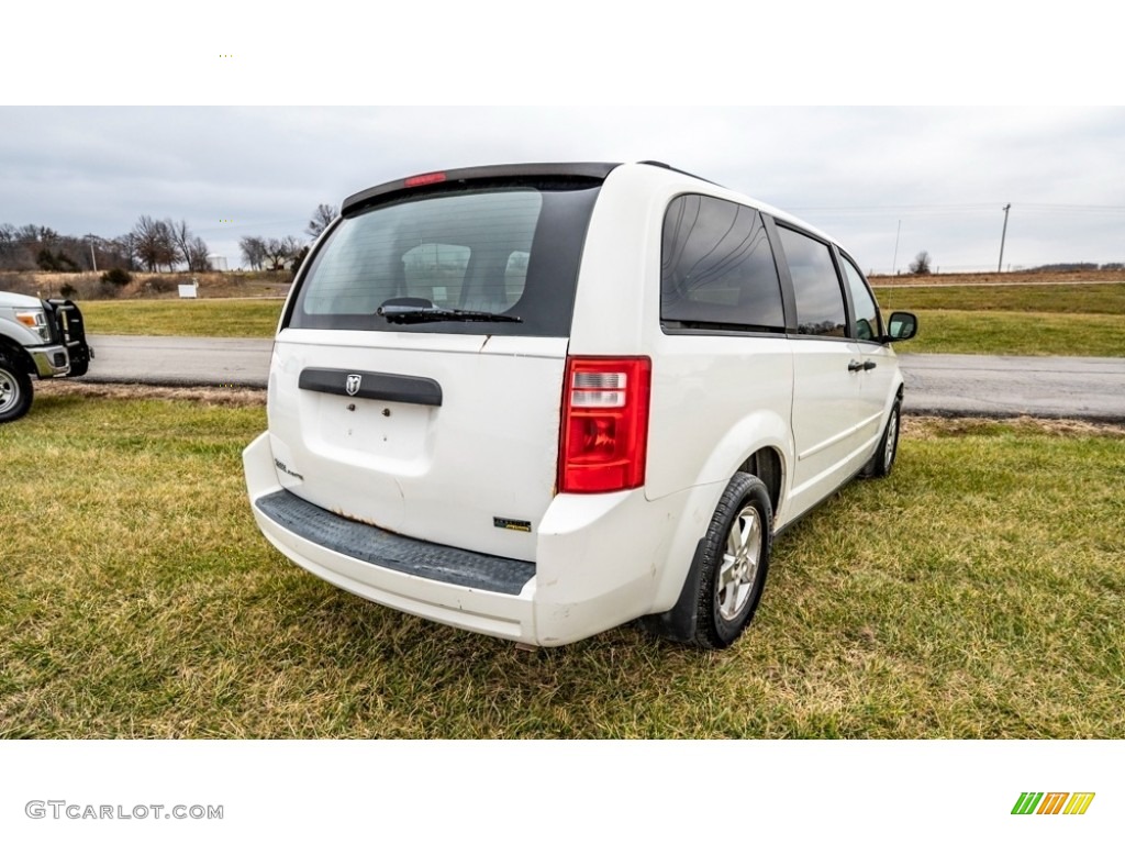2008 Grand Caravan SE - Stone White / Dark Slate/Light Shale photo #4