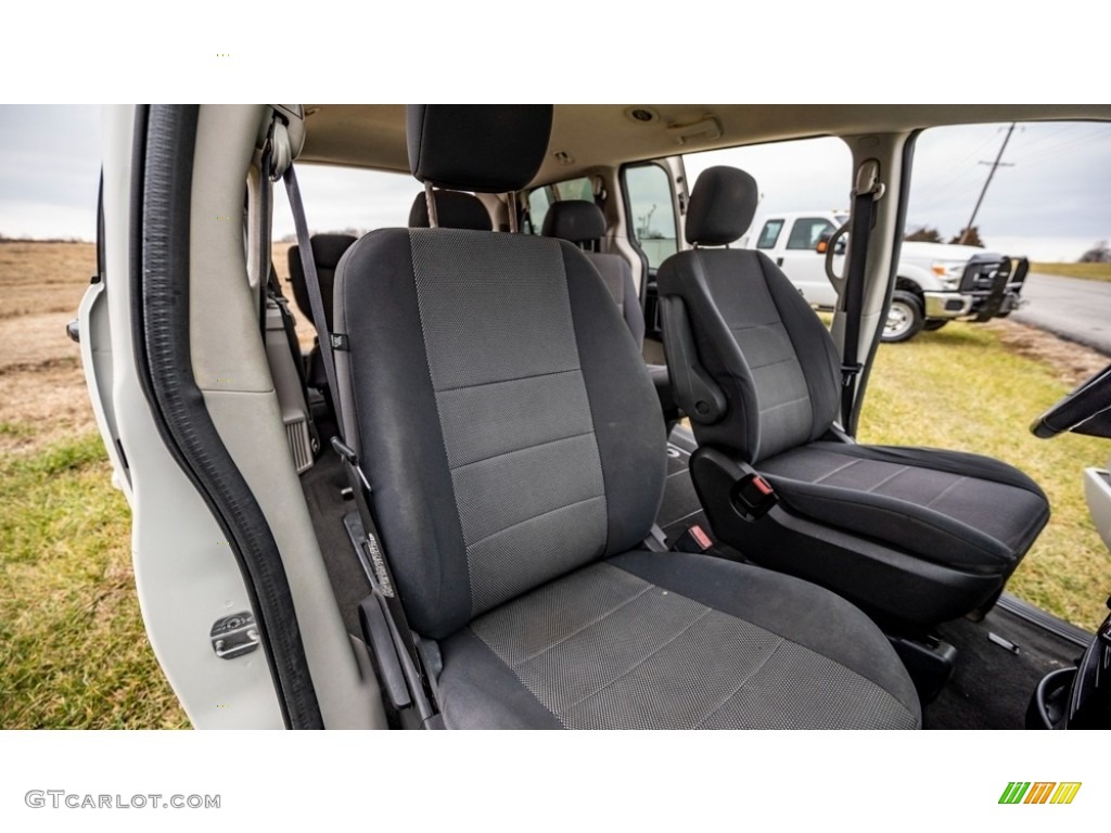 2008 Grand Caravan SE - Stone White / Dark Slate/Light Shale photo #26