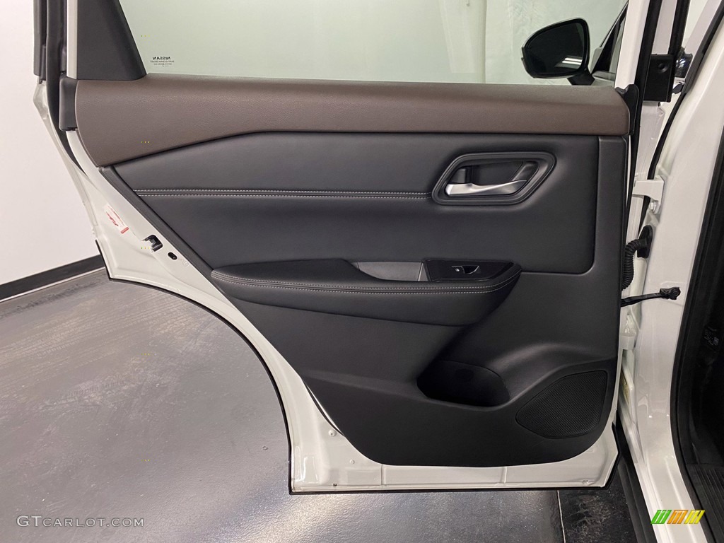 2022 Nissan Rogue SL Charcoal Door Panel Photo #145299138