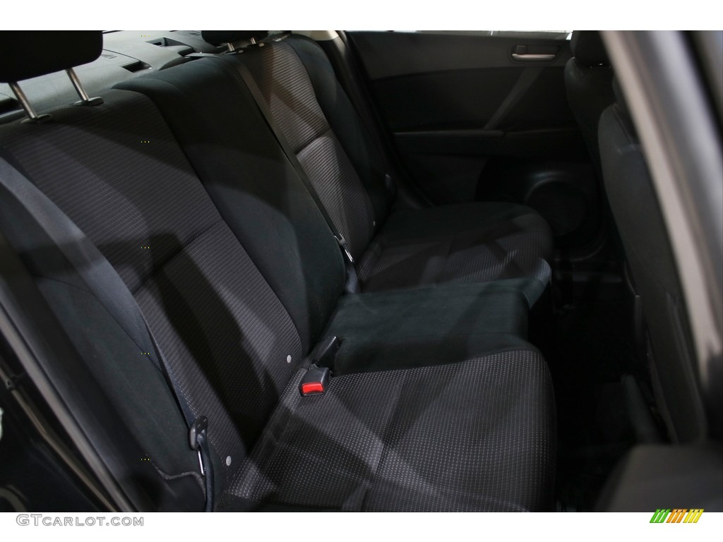 2013 MAZDA3 i SV 4 Door - Black Mica / Black photo #16