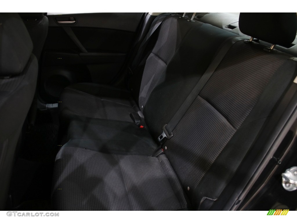 2013 MAZDA3 i SV 4 Door - Black Mica / Black photo #17