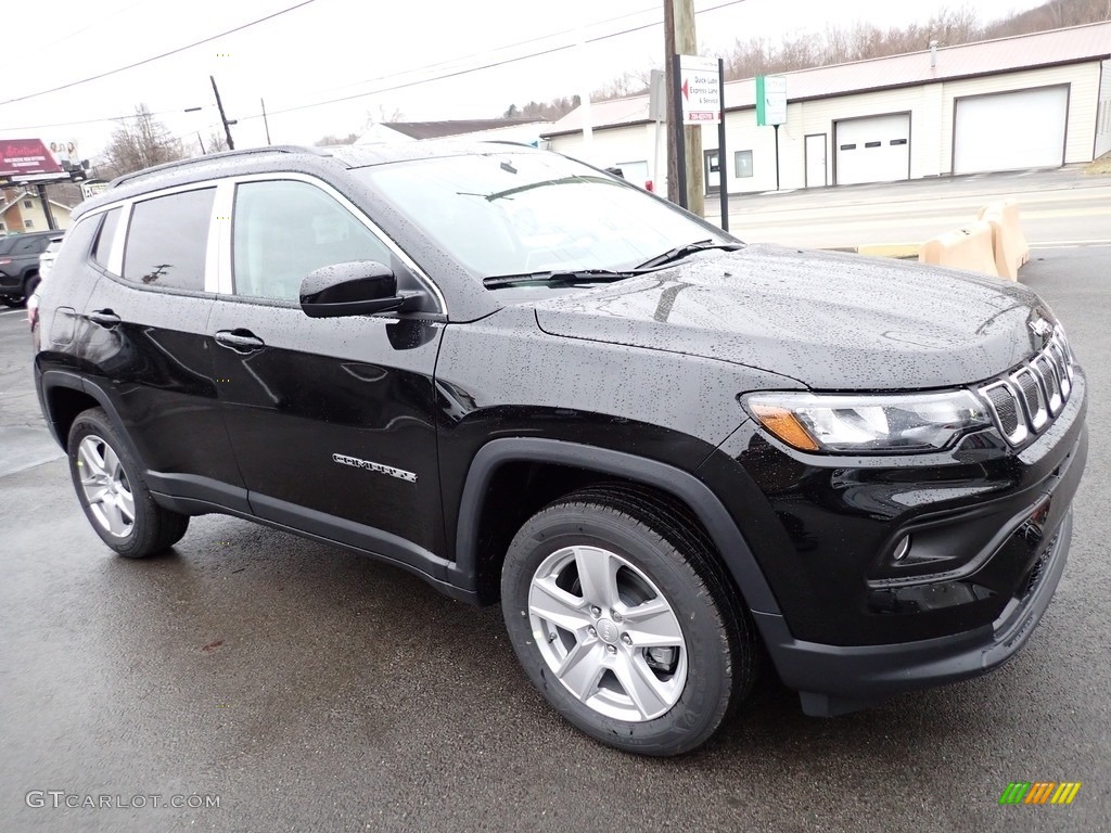 Diamond Black Crystal Pearl 2022 Jeep Compass Latitude 4x4 Exterior Photo #145300020