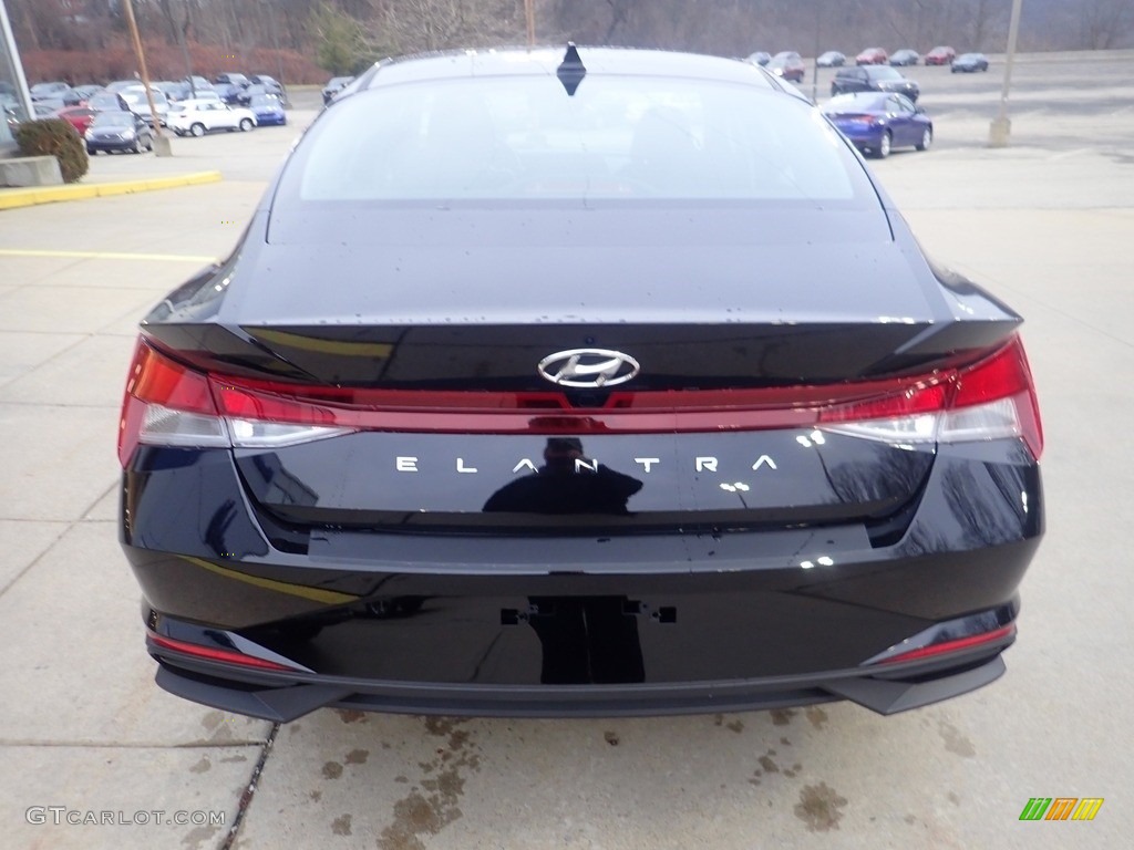 2023 Elantra SEL - Phantom Black / Black photo #3