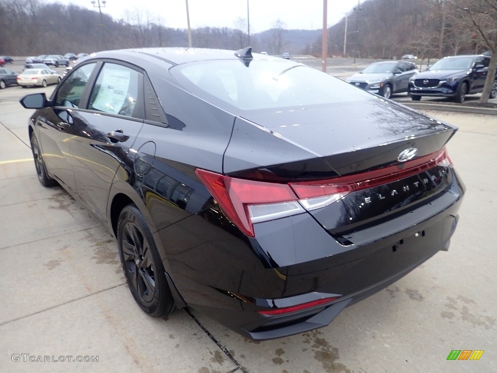 2023 Elantra SEL - Phantom Black / Black photo #5