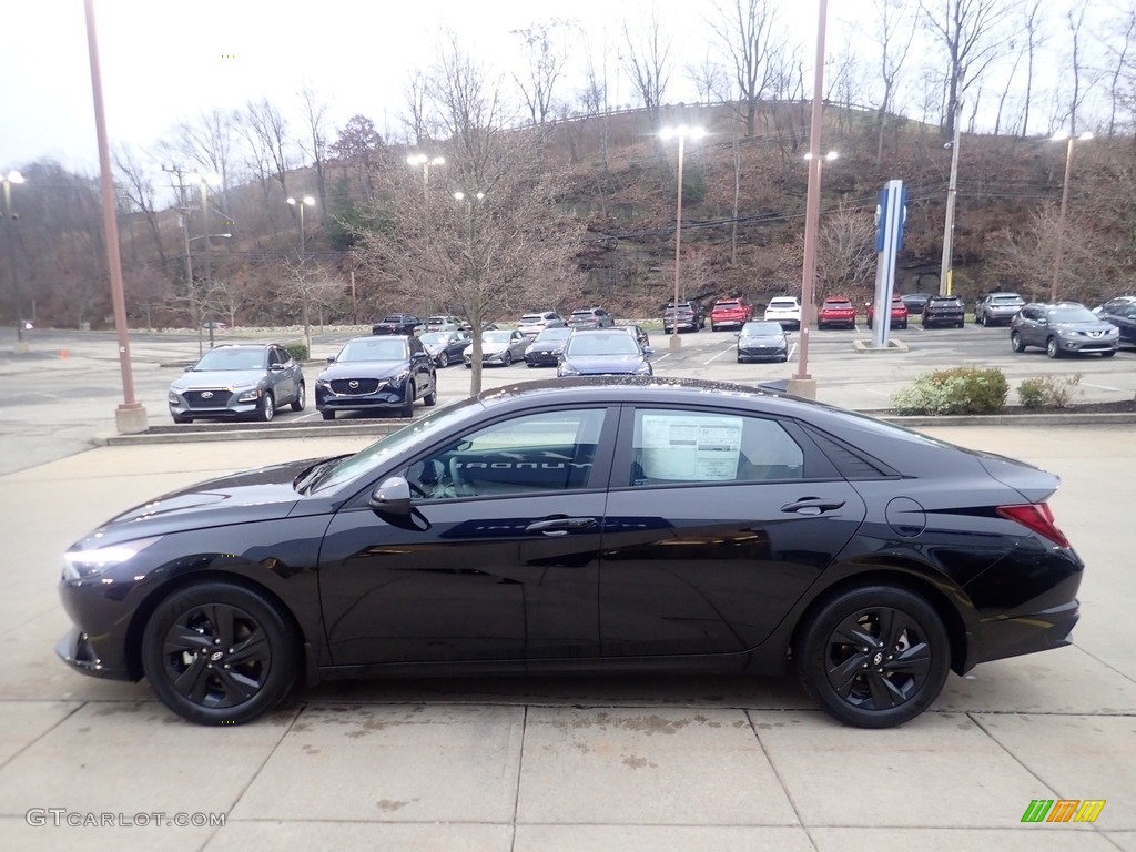 2023 Elantra SEL - Phantom Black / Medium Gray photo #6