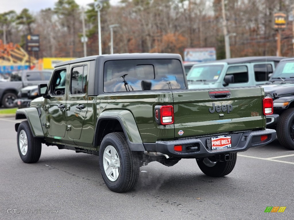 2023 Gladiator Sport 4x4 - Sarge Green / Black photo #4