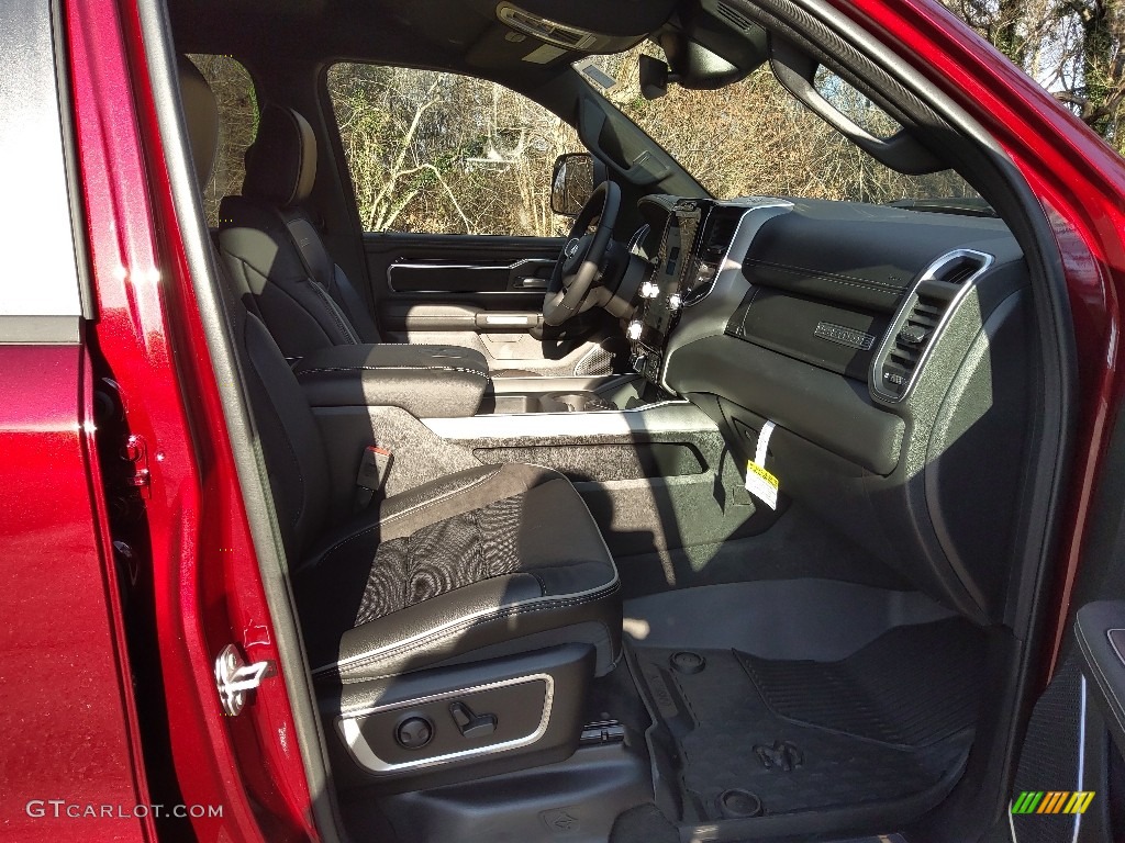2022 1500 Laramie Crew Cab 4x4 - Delmonico Red Pearl / Black photo #17