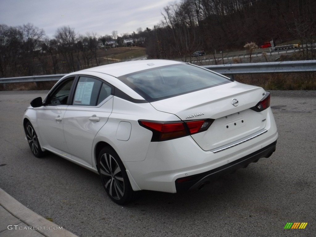 2020 Altima SR AWD - Glacier White / Charcoal photo #16